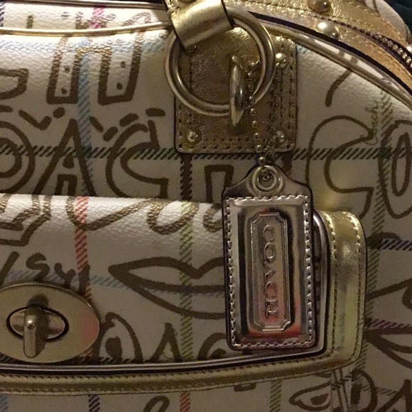 Coach Handbag - Picture 8 of 9